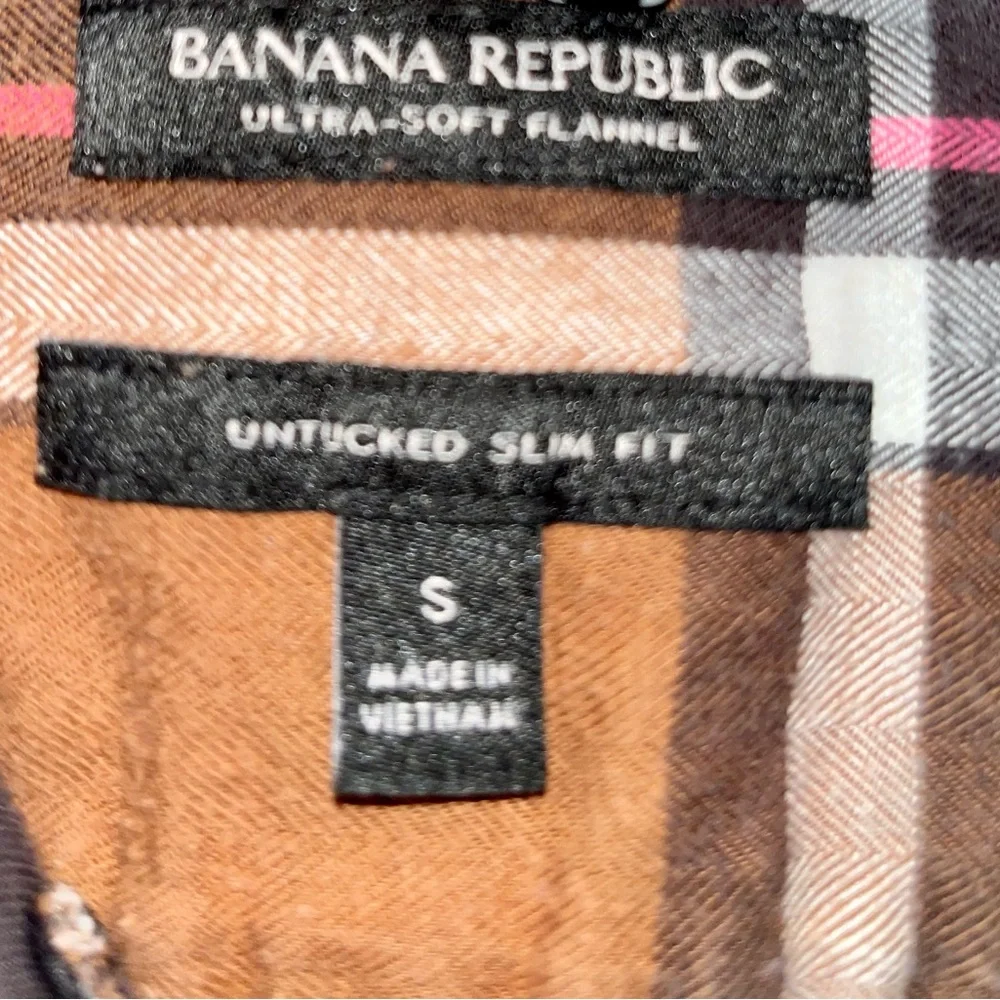 Banana Republic Men’s Flannel Button down shirt